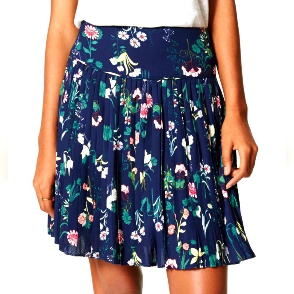 Ann Taylor LOFT Valley Floral Navy Pleated Skirt Size 2